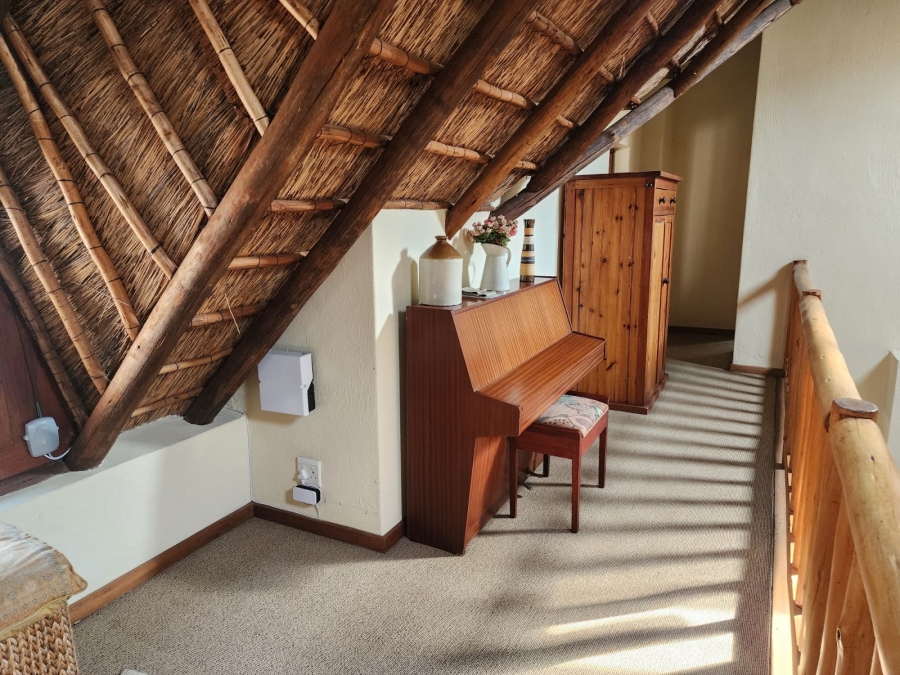 To Let 6 Bedroom Property for Rent in Lakeland North West